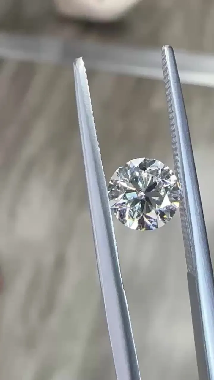 0.9 Carat Round H VS1 Natural Diamond 1 0.9 Carat Round H VS1 Natural Diamond