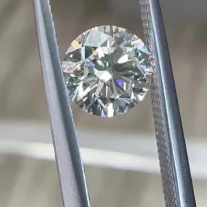 0.9 Carat Round H VS1 Natural Diamond