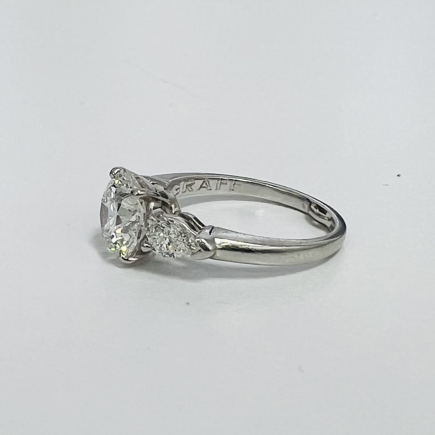 2.03 Carat Round Brilliant Graff Diamond Ring 4 2.03 Carat Round Brilliant Graff Diamond Ring