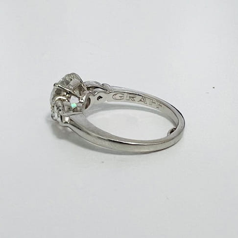 2.03 Carat Round Brilliant Graff Diamond Ring 6 2.03 Carat Round Brilliant Graff Diamond Ring
