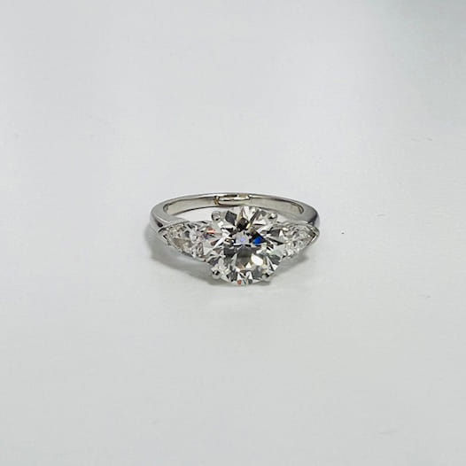 2.03 Carat Round Brilliant Graff Diamond Ring 3 2.03 Carat Round Brilliant Graff Diamond Ring