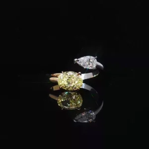1.5 Carat Oval Fancy Light Yellow VS1 Natural Diamond