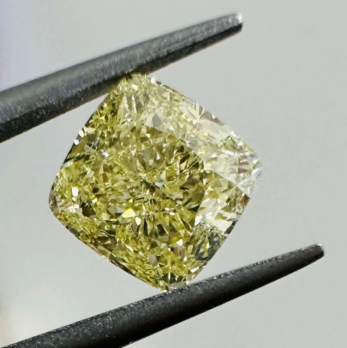 2.04 Carat Cushion Brilliant Fancy Yellow VVS1 Natural Diamond