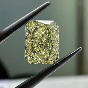 1.11 Carat Radiant Fancy Yellow VVS2 Natural Diamond