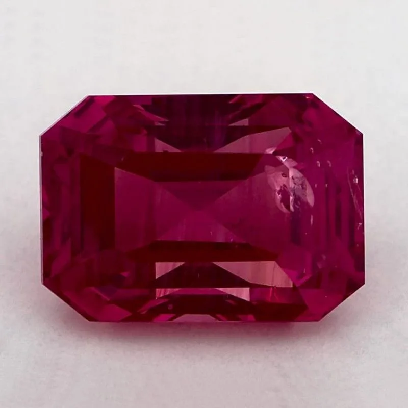 5.57 Carat   OCTAGONAL SAPPHIRE
