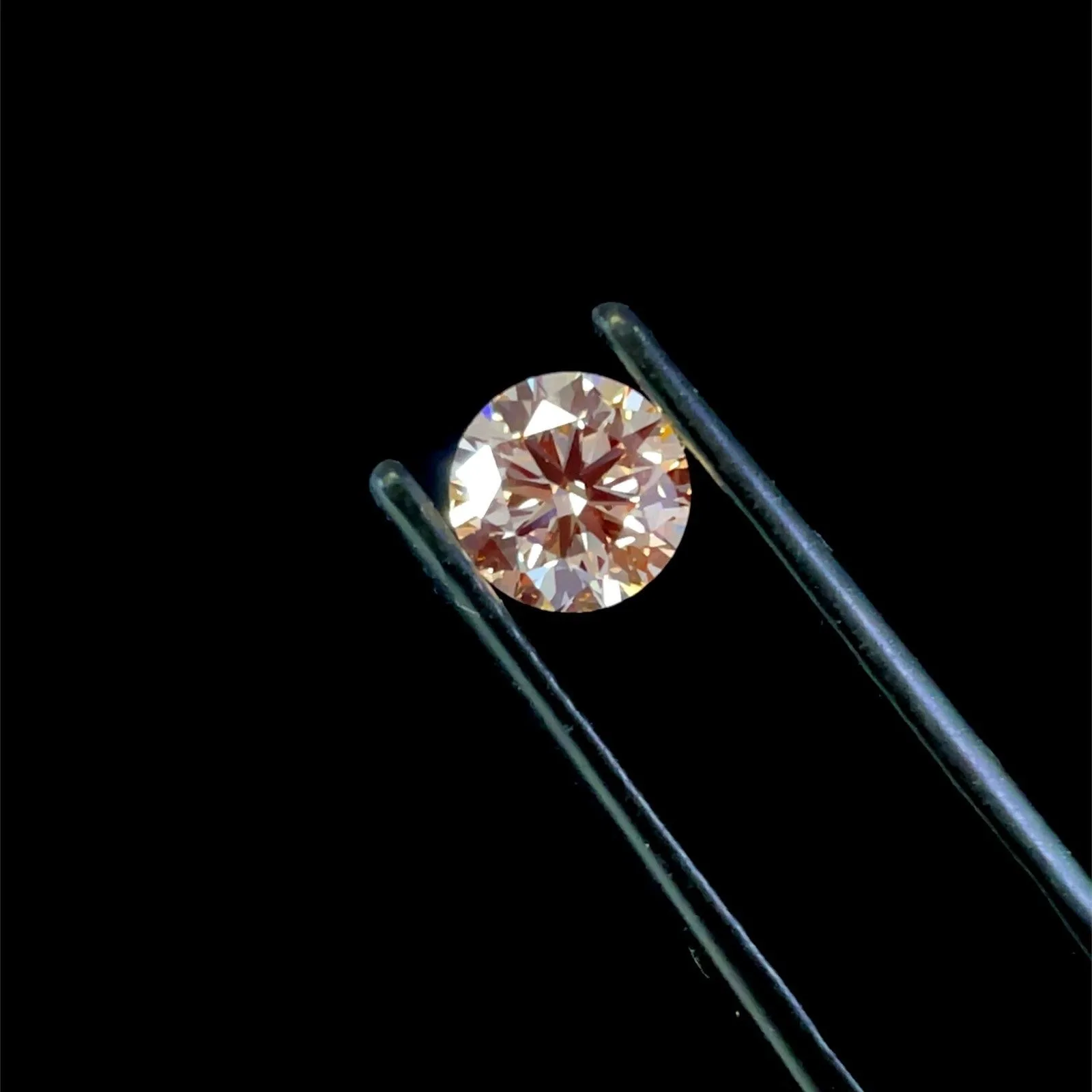 1 Carat Round Fancy Intense Pink VVS2 Lab Diamond