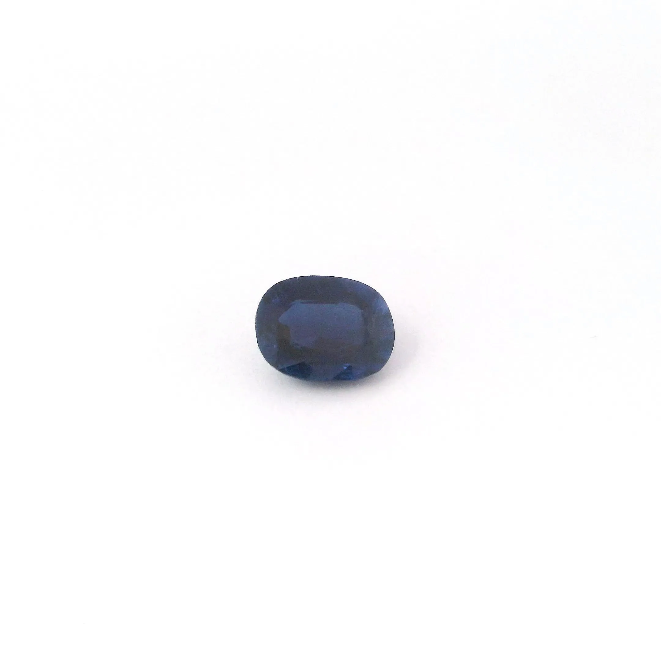 0.91 Carat   OVAL SAPPHIRE