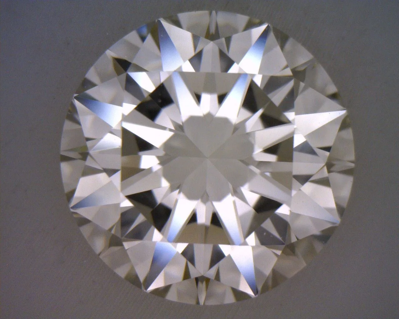2 Carat K VVS2 ROUND Diamond 1 2 Carat K VVS2 ROUND Diamond