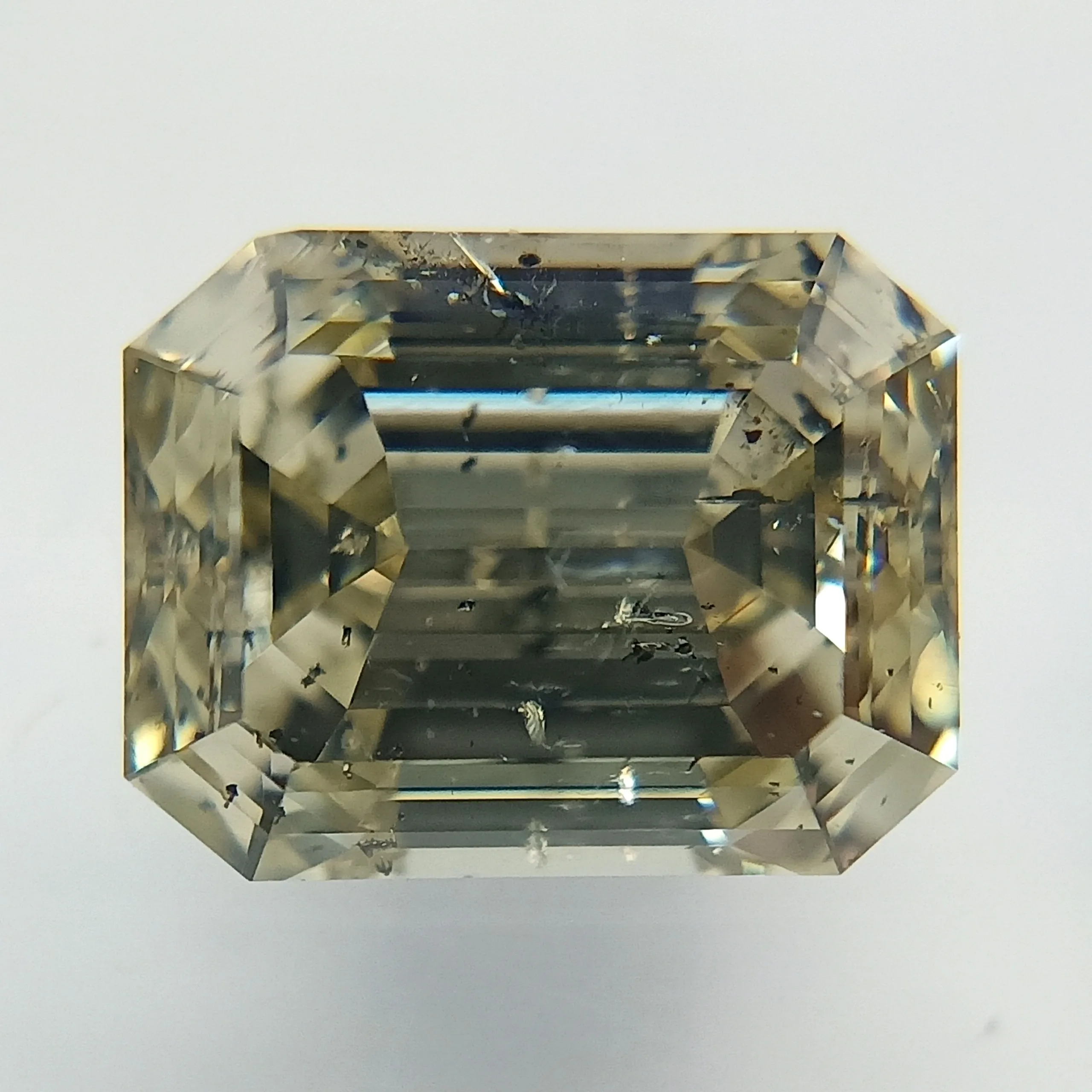 1.67 Carat Emerald Fancy Yellow Natural Diamond