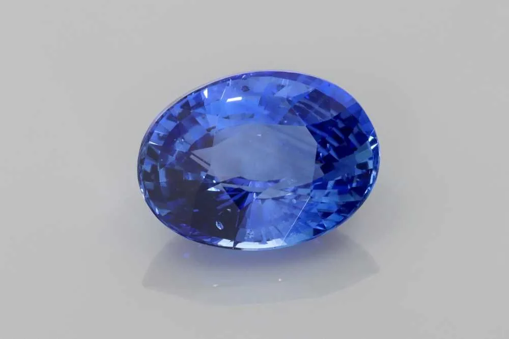 5.01 Carat OVAL SAPPHIRE 1 5.01 Carat OVAL SAPPHIRE
