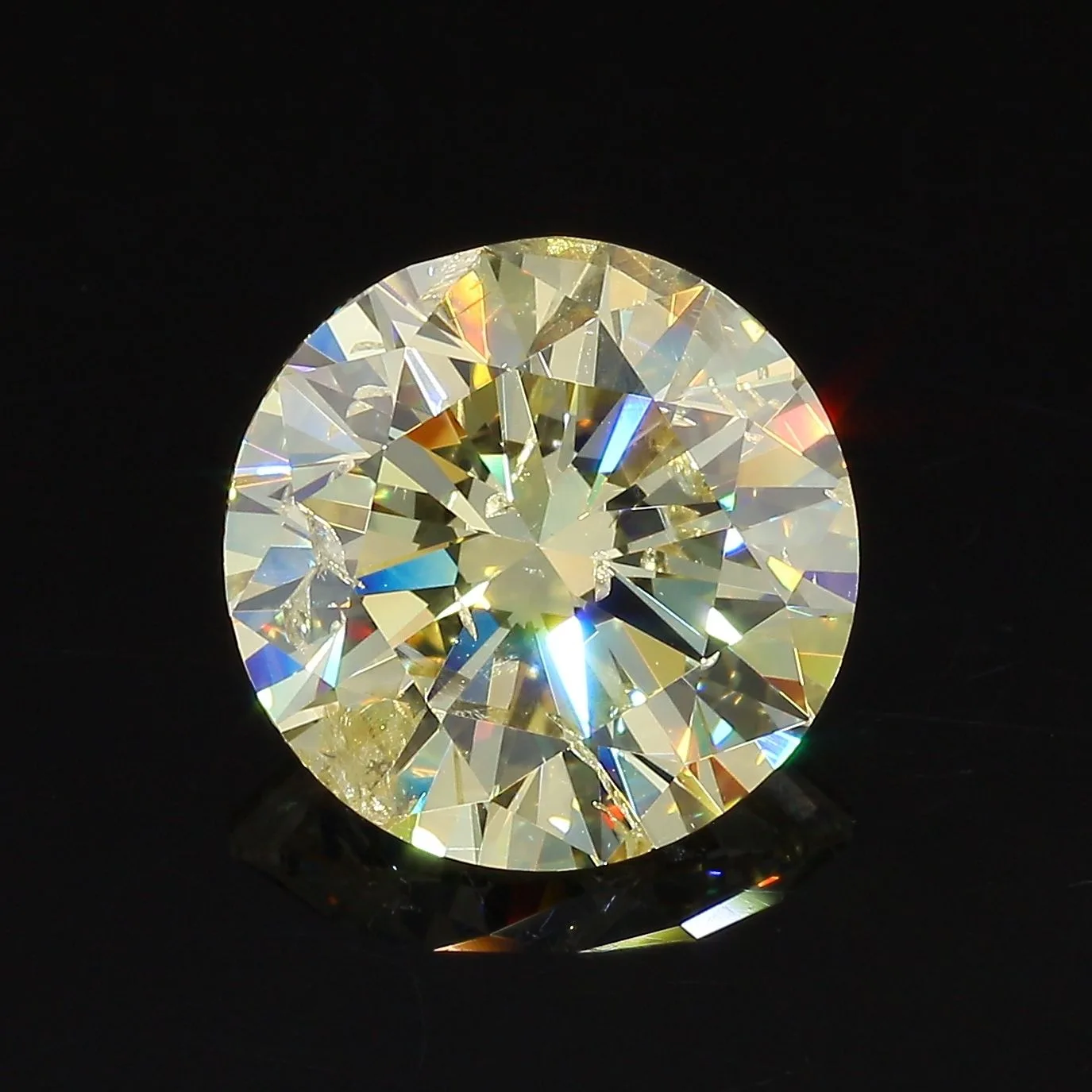 5.2 Carat Round Fancy Deep Pink SI2 Natural Diamond