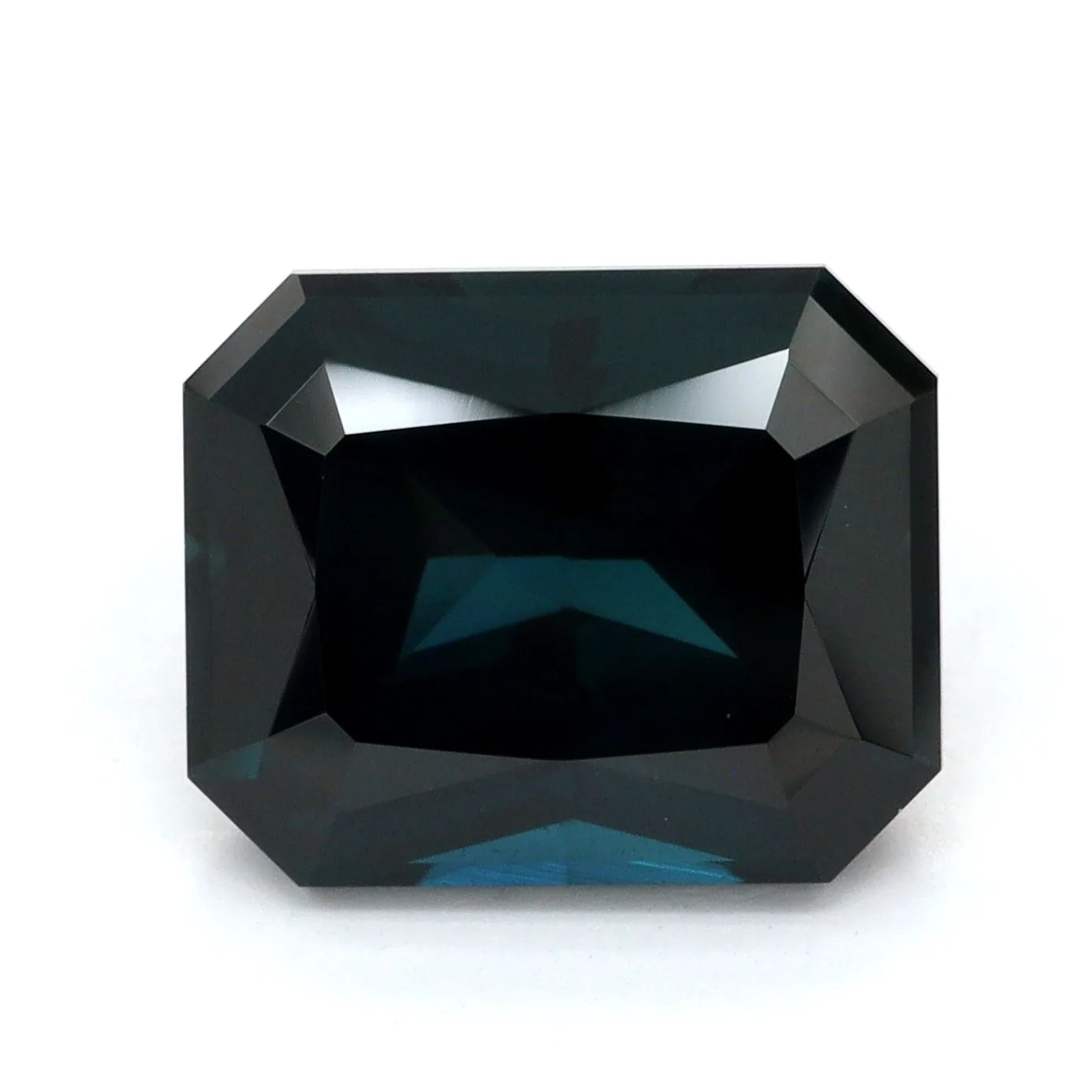 3.98 Carat   RADIANT SAPPHIRE