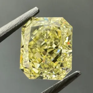 1.16 Carat Radiant Fancy Yellow VVS2 Natural Diamond
