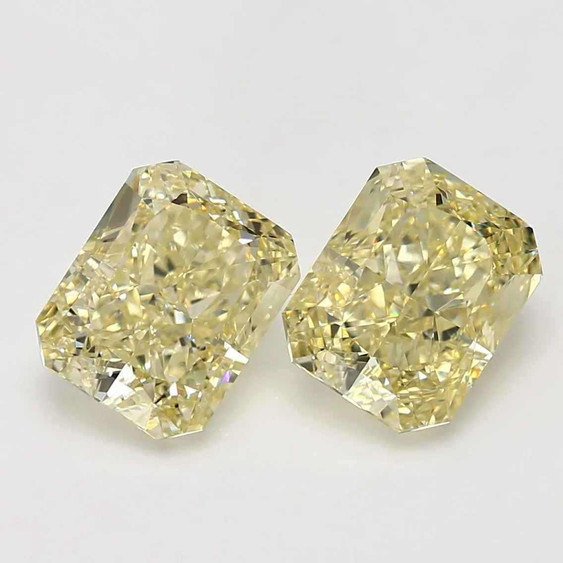 4.02 Carat Radiant Fancy Yellow VS1 Natural Diamond