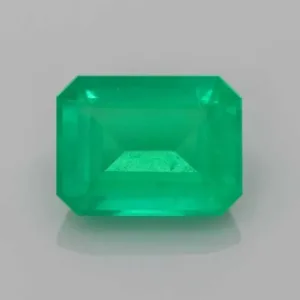 3.9 Carat   EMERALD EMERALD