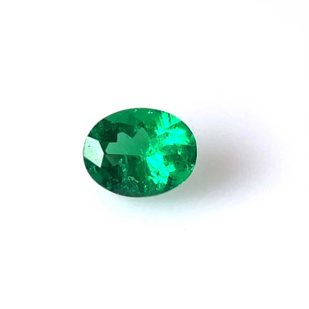0.94 Carat   OVAL EMERALD