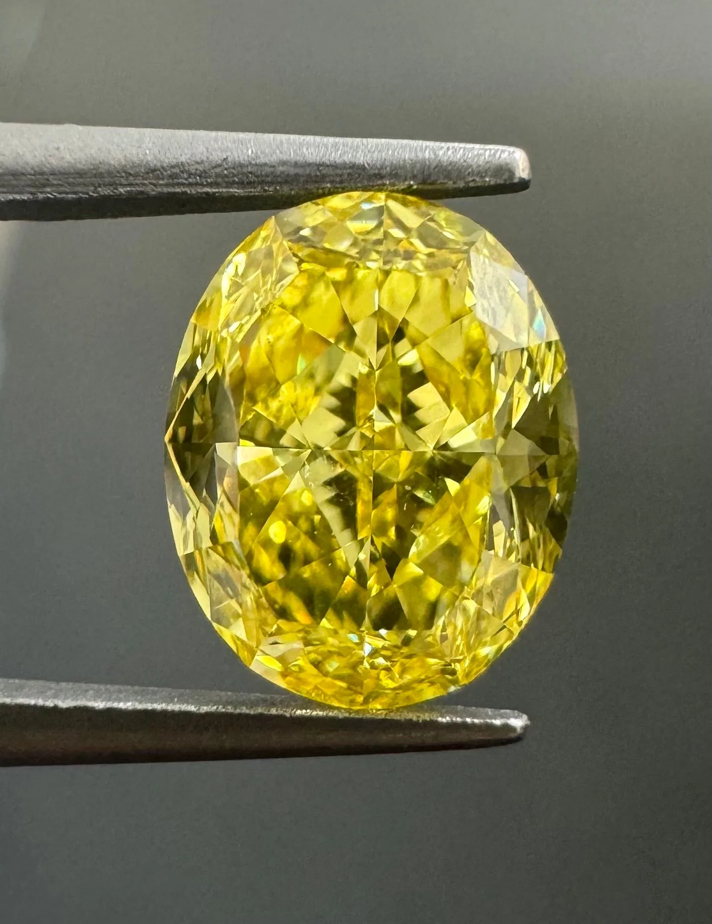 1.16 Carat Oval Fancy Vivid Yellow VS2 Natural Diamond 1 1.16 Carat Oval Fancy Vivid Yellow VS2 Natural Diamond
