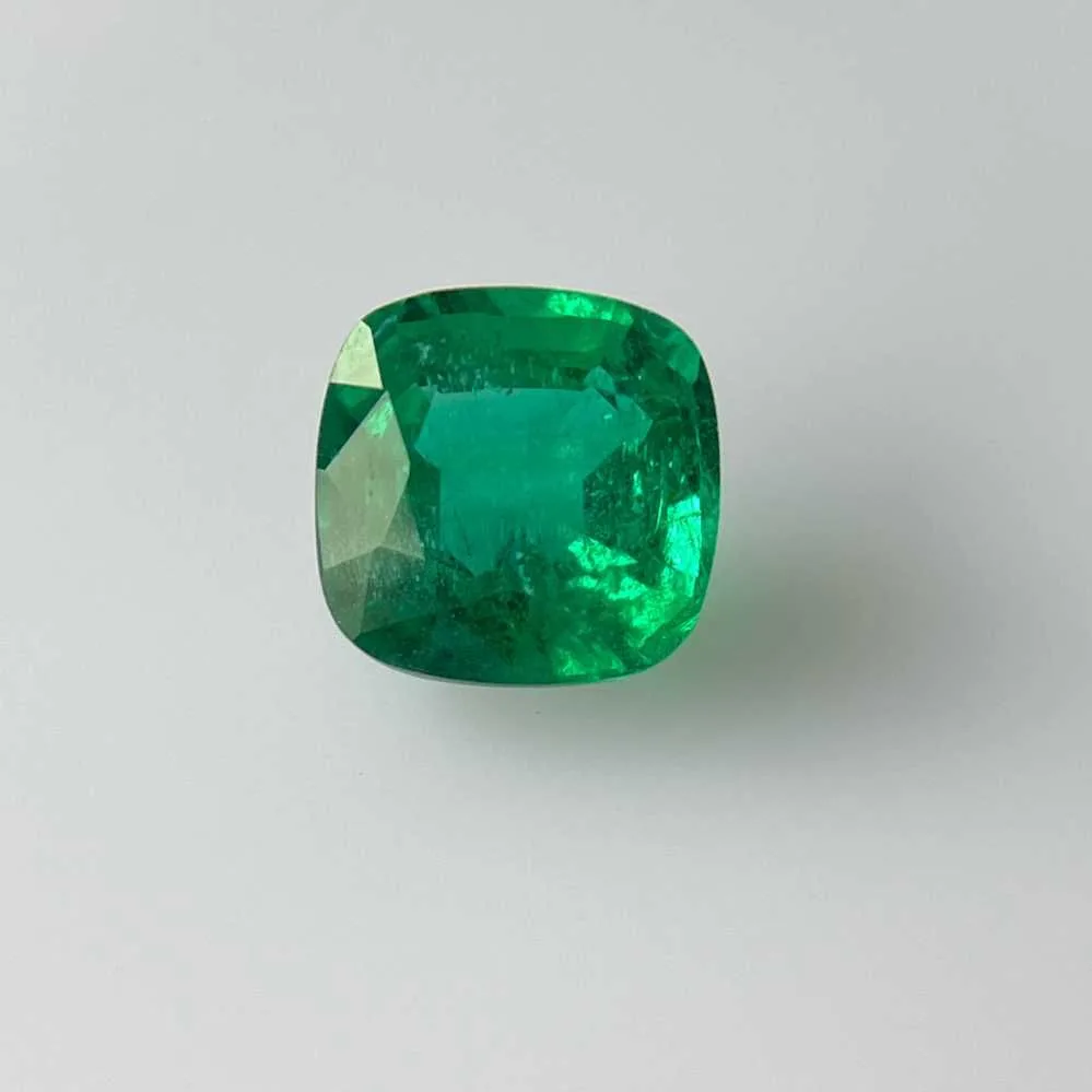 3.91 Carat   CUSHION EMERALD