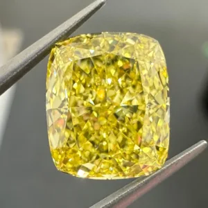 4.36 Carat Cushion Brilliant Fancy Vivid Yellow VVS2 Natural Diamond
