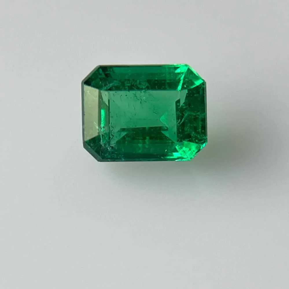 2.46 Carat   EMERALD EMERALD