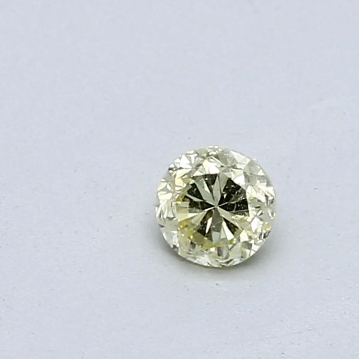 0.22 Carat Round Fancy Light Yellow SI2 Natural Diamond