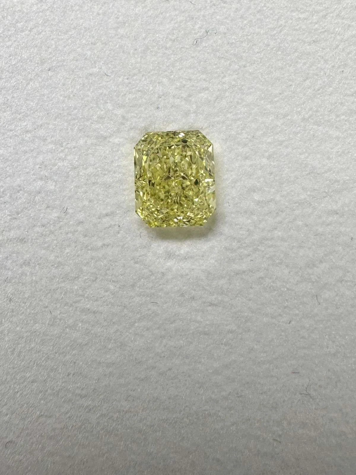 1.05 Carat Radiant Fancy Yellow VVS2 Natural Diamond 1 1.05 Carat Radiant Fancy Yellow VVS2 Natural Diamond