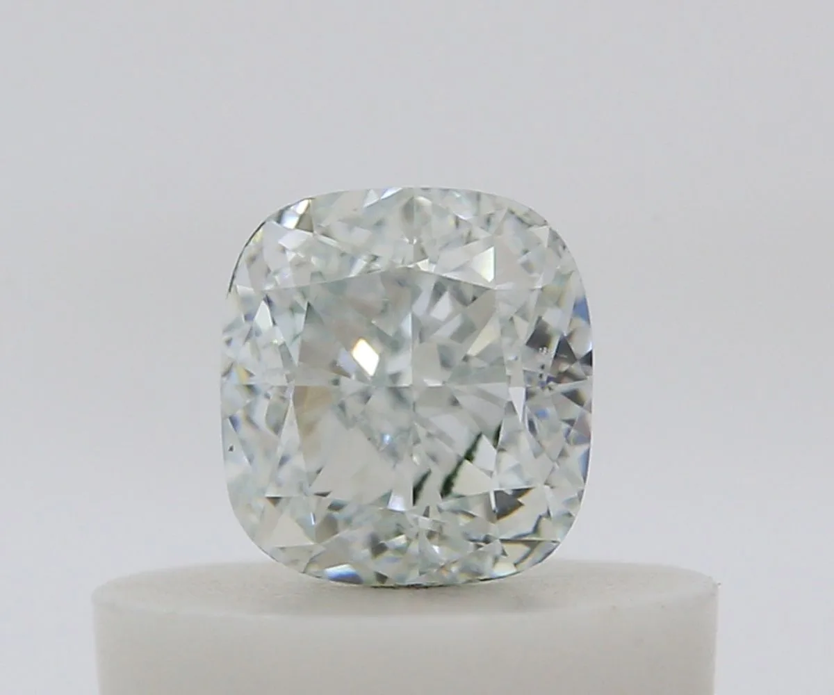 0.34 Carat Cushion Brilliant Very Light Green VS2 Natural Diamond 1 0.34 Carat Cushion Brilliant Very Light Green VS2 Natural Diamond