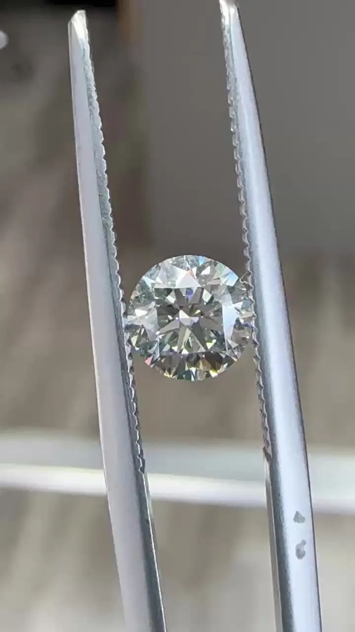 0.6 Carat Round H VS1 Natural Diamond 1 0.6 Carat Round H VS1 Natural Diamond