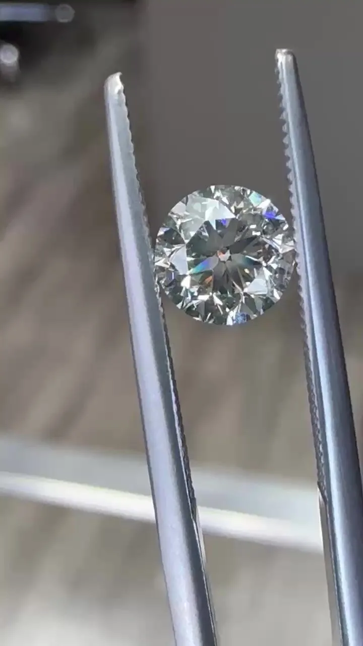 0.9 Carat Round I VS1 Natural Diamond 1 0.9 Carat Round I VS1 Natural Diamond