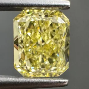 1.01 Carat Radiant Fancy Yellow VVS2 Natural Diamond