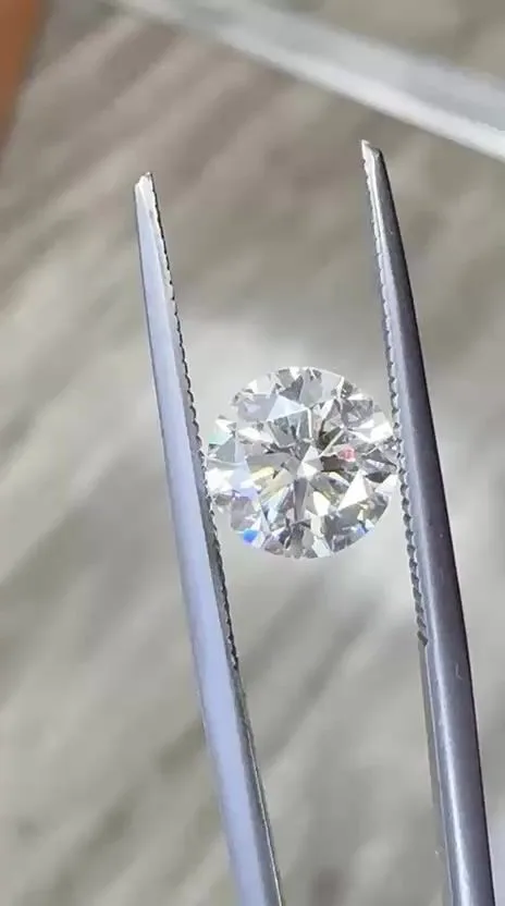 1.7 Carat Round G SI2 Natural Diamond 1 1.7 Carat Round G SI2 Natural Diamond