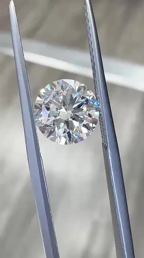 2.01 Carat Round H VS2 Natural Diamond 1 2.01 Carat Round H VS2 Natural Diamond