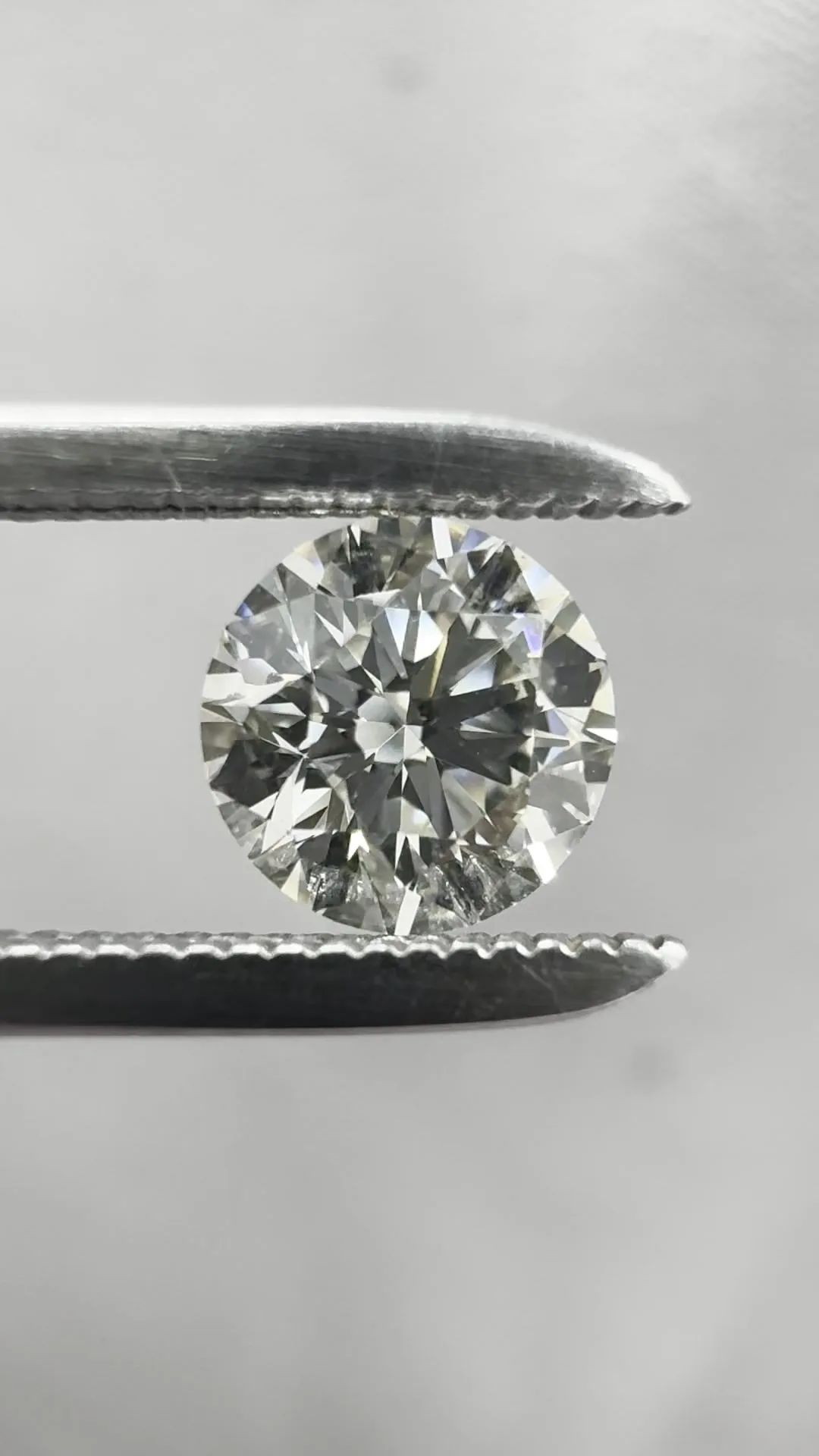 0.55 Carat Round L SI2 Natural Diamond 1 0.55 Carat Round L SI2 Natural Diamond