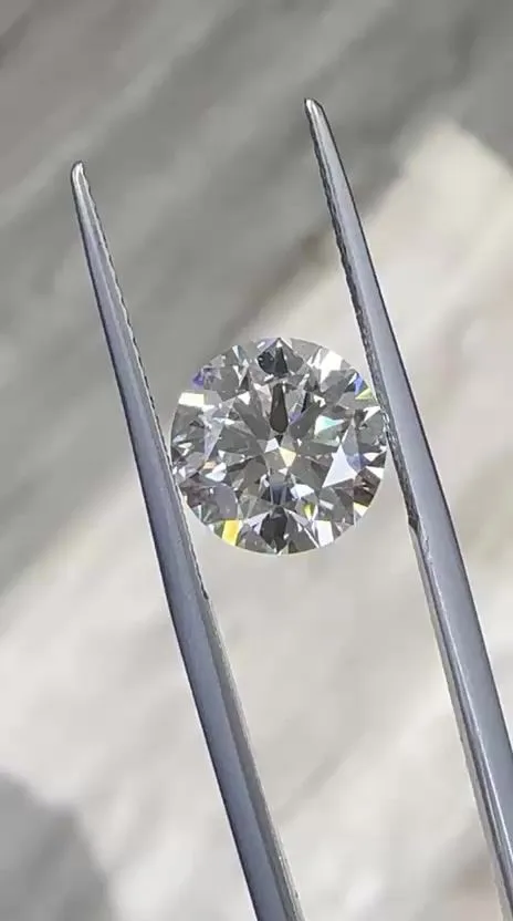 3.01 Carat Round J VS2 Natural Diamond 1 3.01 Carat Round J VS2 Natural Diamond