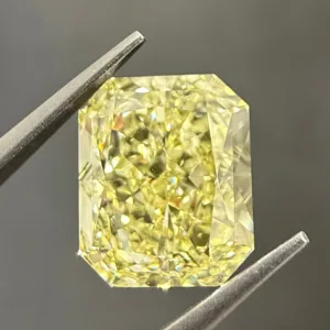 3.61 Carat Radiant Fancy Yellow VVS1 Natural Diamond